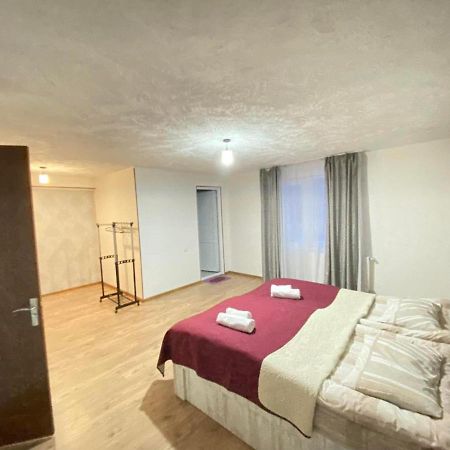 Katos Guesthouse Местия Екстериор снимка