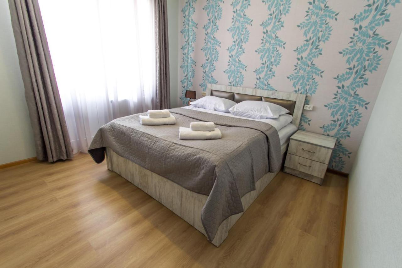 Katos Guesthouse Местия Екстериор снимка
