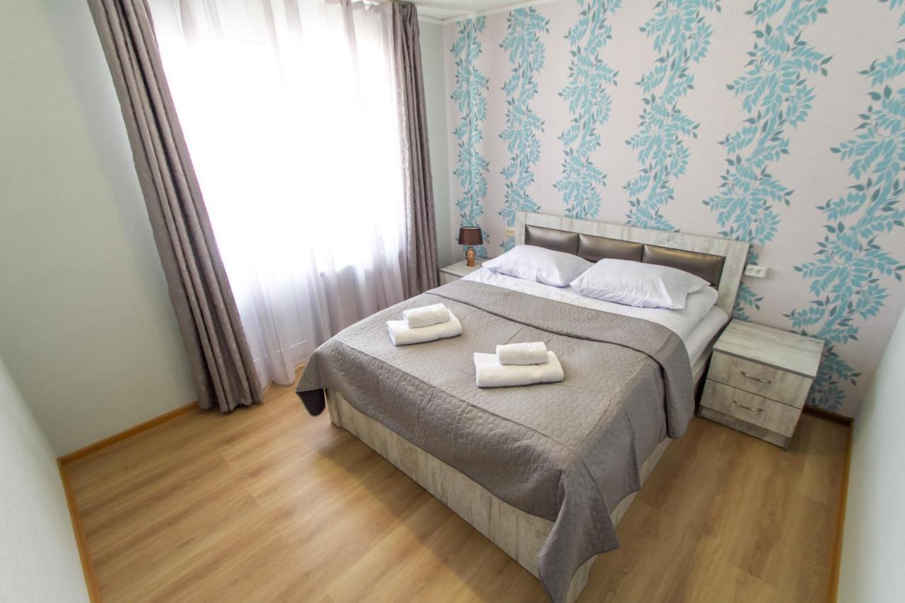 Katos Guesthouse Местия Екстериор снимка