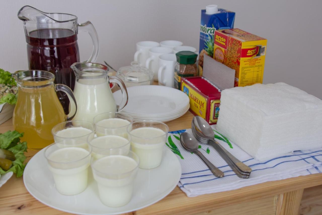 Katos Guesthouse Местия Екстериор снимка