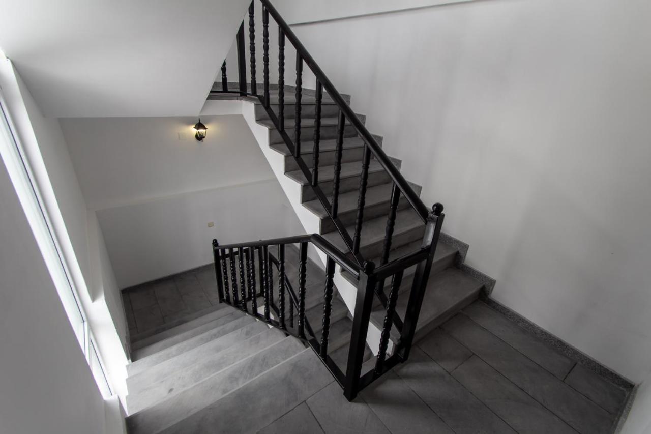 Katos Guesthouse Местия Екстериор снимка