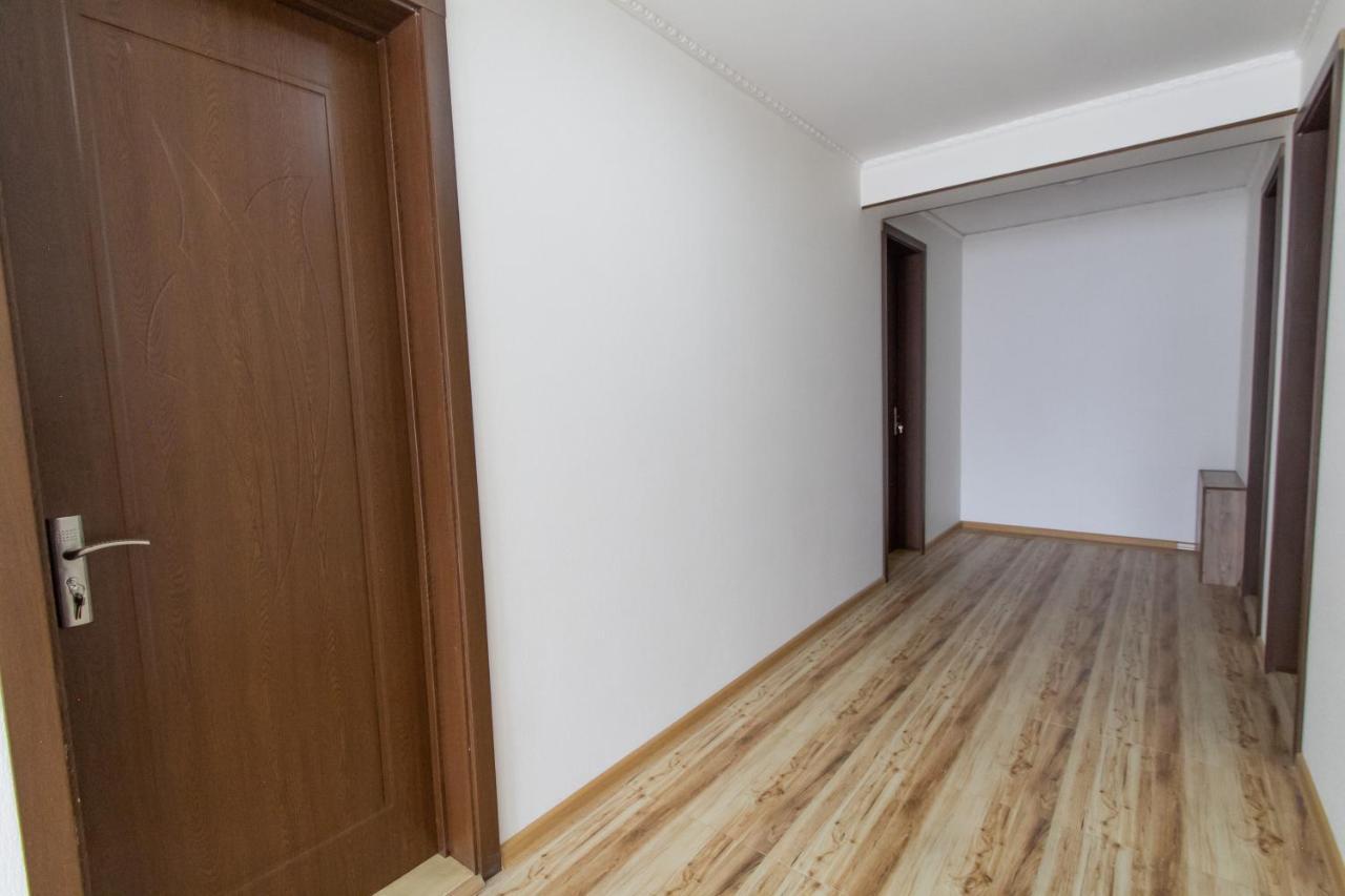 Katos Guesthouse Местия Екстериор снимка
